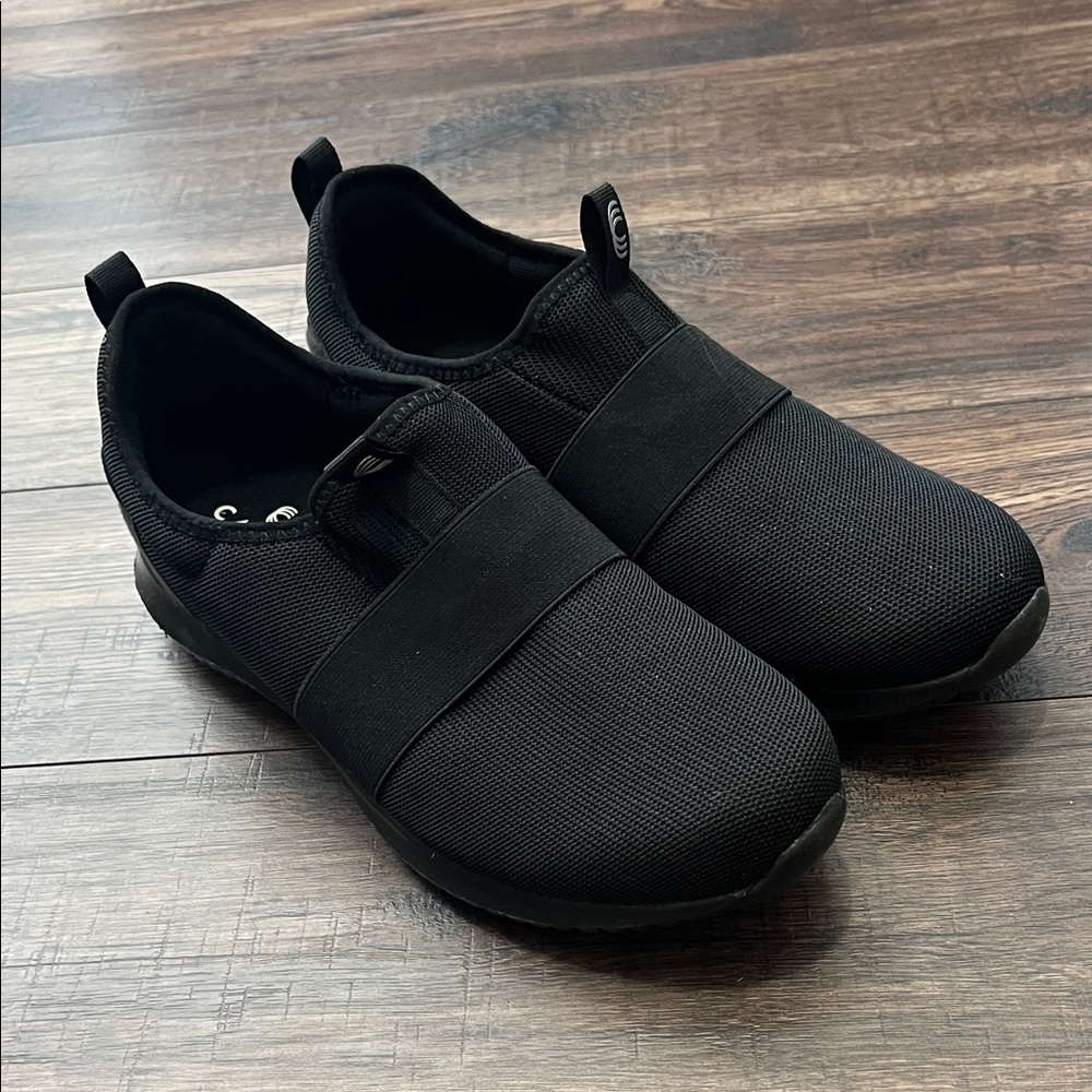 EUC Calto Black Slip On Sneakers